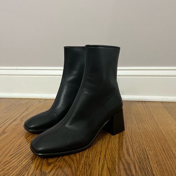 Jeffrey Campbell Troye Boots - Picture 1 of 7